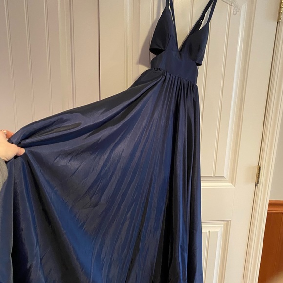 Prom/evening formal gown, navy - Picture 2 of 8